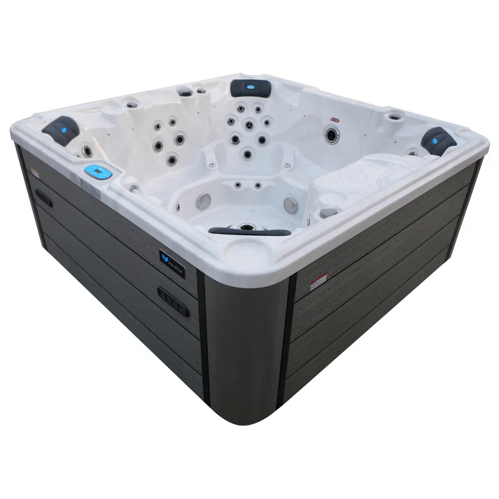 Jacuzzi Model NATUSPA XL7/62 Silver + Bluetooth + Speakers + Cover + UV Step/Ladder