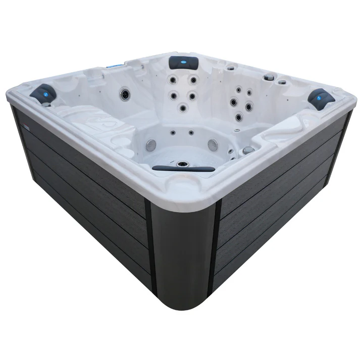 Jacuzzi Model NATUSPA XL7/62 Silver + Bluetooth + Speakers + Cover + UV Step/Ladder